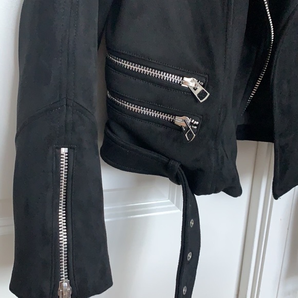 Chic Black Suede Cropped Jacket - Picture 3 of 5